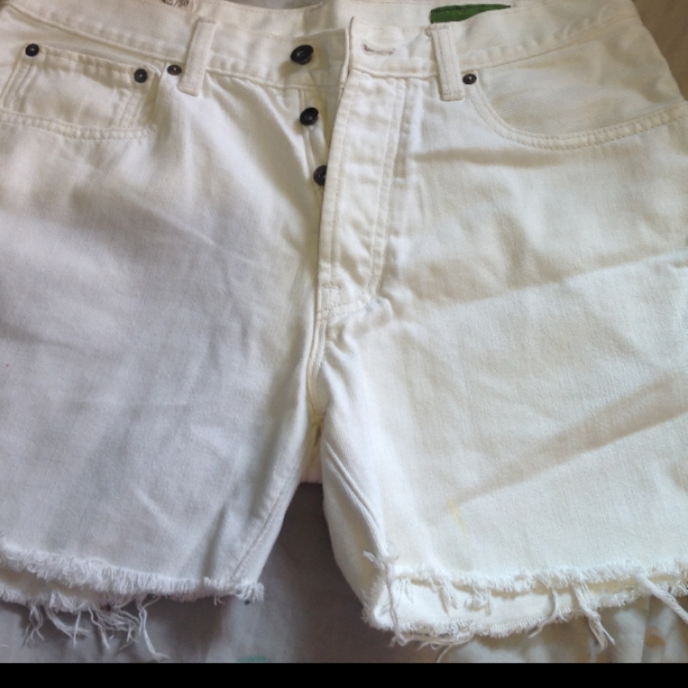 Straight fit White Shots